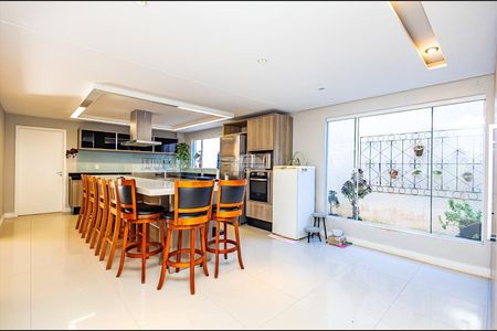 4_photo/94dce6e21f.1c5ee5b12bdcf8f7-ATLAS-16a3fd9d-884a-4a77-b503-6f2a3d4197c5.jpg de casa à venda com 5 quartos, 353m² em Barreirinha, Curitiba