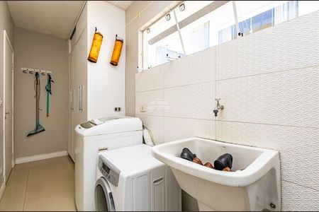 26_photo/94dce6e21f.1c5ee5b12bdcf8f7-ATLAS-57b79355-833b-4b1a-b073-899acb4e99e7.jpg de casa à venda com 5 quartos, 353m² em Barreirinha, Curitiba