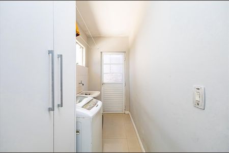 25_photo/94dce6e21f.1c5ee5b12bdcf8f7-ATLAS-861fe73e-9419-4c99-b126-d0728fee013b.jpg de casa à venda com 5 quartos, 353m² em Barreirinha, Curitiba