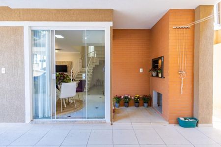 5_photo/94dce6e26d.f8b486b22c4bf0bd-ATLAS-2c6af5ba-924a-4f72-8c61-daeeaf6596fe.jpg de casa de condomínio à venda com 3 quartos, 149m² em Barreirinha, Curitiba