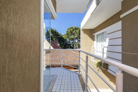 7_photo/94dce6e26d.f8b486b22c4bf0bd-ATLAS-36c391df-0139-4866-a8d4-a28a6105c72b.jpg de casa de condomínio à venda com 3 quartos, 149m² em Barreirinha, Curitiba