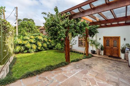 35_photo/94dce6e3cf.f468b0c7bf094498-ATLAS-2527b2df-e729-4abc-8e0a-ce8f700dfef8.jpg de casa à venda com 4 quartos, 223m² em Barreirinha, Curitiba