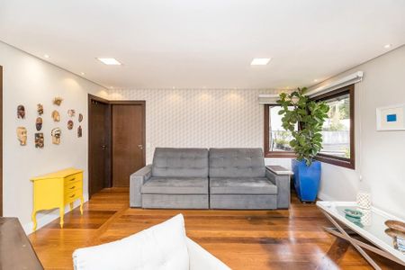 25_photo/94dce6e3cf.f468b0c7bf094498-ATLAS-36a2326c-8b25-45d0-8893-e1cefca41e2b.jpg de casa à venda com 4 quartos, 223m² em Barreirinha, Curitiba