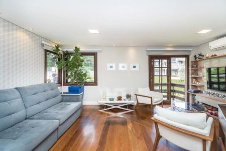 26_photo/94dce6e3cf.f468b0c7bf094498-ATLAS-c8e944cb-754e-4525-b6b9-cc037a3f4bca.jpg de casa à venda com 4 quartos, 223m² em Barreirinha, Curitiba