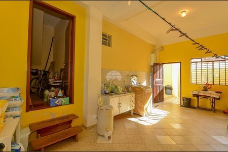 11_photo/94dce6e4c9.e182d30f96765f76-ATLAS-3aa2a9df-3ec3-493a-8f9f-e07c3562adac.jpg de casa à venda com 4 quartos, 197m² em Barreirinha, Curitiba