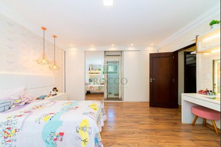 4_photo/94dce6e807.78ea92cc55484ae4-ATLAS-11e8e742-751d-4cfc-8dc4-0ebb41cef26e.jpg de casa de condomínio à venda com 4 quartos, 980m² em São Lourenço, Curitiba