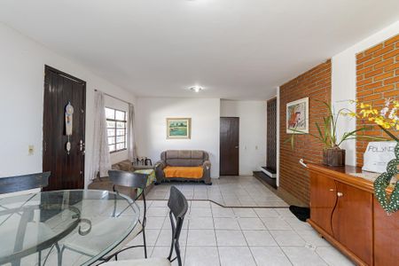 3_photo/94dce6e919.e6e1c947b02cf8fb-ATLAS-b55edaa3-7963-4424-bdd7-9fdab6881ed7.jpg de casa à venda com 3 quartos, 180m² em Barreirinha, Curitiba