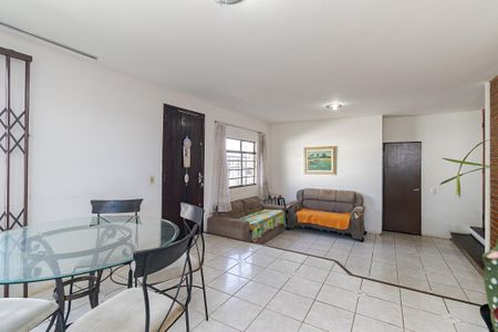 4_photo/94dce6e919.e6e1c947b02cf8fb-ATLAS-cbd29c8b-efd2-42ac-a457-41653bd9ac39.jpg de casa à venda com 3 quartos, 180m² em Barreirinha, Curitiba