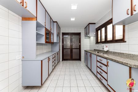 10_photo/94dce6e9fb.15604e16f11eddfa-ATLAS-694f28aa-d141-4bc8-aba7-c109e37c8808.jpg de casa à venda com 4 quartos, 279m² em São Lourenço, Curitiba