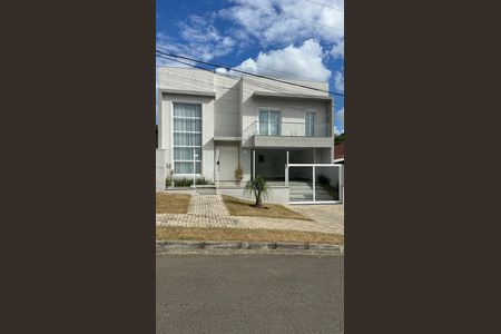 4_photo/94dce6ea0b.0176ad22bcbf6d3f-ATLAS-0ad5f851-7bc2-4255-a889-b28db8d471a8.jpg de casa à venda com NaN quartos, 266m² em São Lourenço, Curitiba