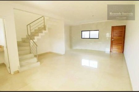 6_photo/94dce6eb95.70e3861263a0f0c3-ATLAS-0ea65d76-3ef7-4ae8-b97c-3e4052a73fd8.jpg de casa à venda com 3 quartos, 110m² em Boa Vista, Curitiba