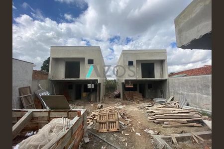 18_photo/94dce6eba9.ceff8192393c33de-ATLAS-30066f06-3ddc-4f7d-a947-472ee766b9cd.jpg de casa à venda com 3 quartos, 105m² em Boa Vista, Curitiba