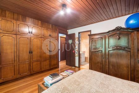 8_photo/94dce6ec71.7a69ff73eb43ff8d-ATLAS-3dcbd7d9-fda5-4bf0-b9b0-0a750a8ab10b.jpg de casa à venda com 3 quartos, 270m² em Boa Vista, Curitiba