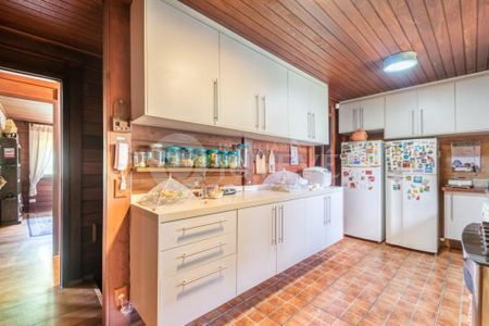 3_photo/94dce6ec71.7a69ff73eb43ff8d-ATLAS-eef3372d-5fc7-45ba-afe0-ceddc2aec4c6.jpg de casa à venda com 3 quartos, 270m² em Boa Vista, Curitiba