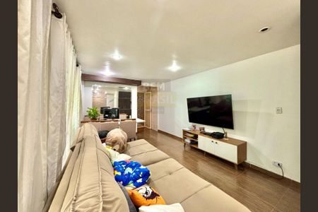 47_photo/94dce6ec83.e78a3bff2ad56a74-ATLAS-e1f23bef-21b2-4101-9700-ebc1af554009.jpg de casa à venda com 5 quartos, 650m² em Boa Vista, Curitiba