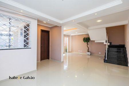 10_photo/94dce6ec95.813e0fc0a92df6ab-ATLAS-2e43e87c-2dbd-4f1d-91be-ea094e778d2b.jpg de casa à venda com 3 quartos, 203m² em Boa Vista, Curitiba