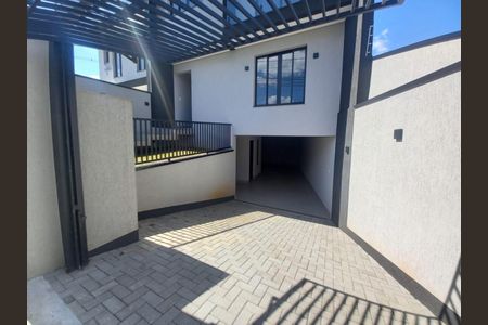 50_photo/94dce6ed4f.a6180320412406eb-ATLAS-e381af27-8c43-4ffa-956a-c87cfee4f6ba.jpg de casa à venda com 3 quartos, 128m² em Boa Vista, Curitiba