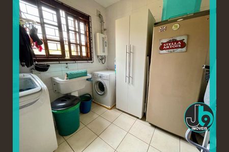 43_photo/94dce6eebf.2f15d505e37c7ac5-ATLAS-eaf187d7-e93f-4226-b7a2-0ac84e44d647.jpg de casa à venda com 3 quartos, 127m² em Barreirinha, Curitiba