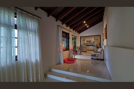 31_photo/94dce6f061.8725941c6b7d3e7e-ATLAS-cbef0b54-284a-4474-9456-d6cbea7e00f6.jpg de casa à venda com 4 quartos, 240m² em Barreirinha, Curitiba