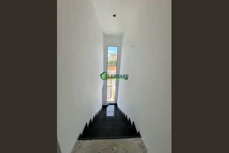 4_photo/94dce6f095.5b574a8760c812f9-ATLAS-1f3fe30f-1b0f-4fe9-8071-ca05fd115d79.jpg de casa à venda com 3 quartos, 132m² em Boa Vista, Curitiba