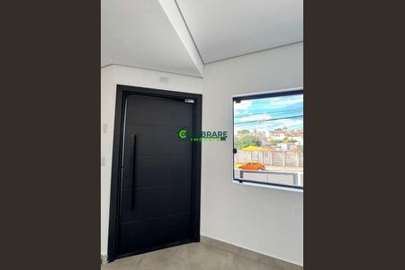 7_photo/94dce6f095.5b574a8760c812f9-ATLAS-4b8abb83-434a-49ef-9935-162f1d1af4b9.jpg de casa à venda com 3 quartos, 132m² em Boa Vista, Curitiba