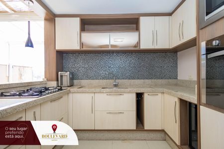 9_photo/94dce6f10d.dda3a78fb47de289-ATLAS-35570349-a5ea-41d0-9e5f-fdad258ae71a.jpg de casa à venda com 4 quartos, 178m² em Boa Vista, Curitiba