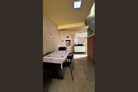 12_photo/94dce6f11d.af5ff038545b5b99-ATLAS-3fdaffa8-9ee3-49bd-b29a-3b4c2bc9a404.jpg de casa à venda com 3 quartos, 120m² em Boa Vista, Curitiba