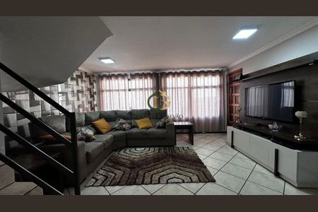 26_photo/94dce6f11d.af5ff038545b5b99-ATLAS-b2398939-e540-4d40-b5f1-7e1276b62aaf.jpg de casa à venda com 3 quartos, 120m² em Boa Vista, Curitiba