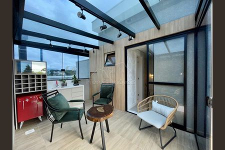 8_photo/94dce6f1f1.145e85f3c2443ba7-ATLAS-7e02f2a1-ece2-477c-befd-ec85c70f853a.jpg de casa à venda com 3 quartos, 270m² em Boa Vista, Curitiba