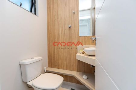 27_photo/94dce6f1f7.9f39219a54771795-ATLAS-d8aa4ba9-4954-4e10-88aa-0cd1360a5f85.jpg de casa à venda com 3 quartos, 270m² em Boa Vista, Curitiba