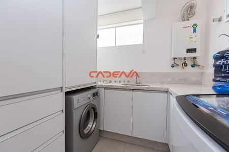 28_photo/94dce6f1f7.9f39219a54771795-ATLAS-ebc0c552-9b05-4d6e-9e9a-d5cc4cedbd35.jpg de casa à venda com 3 quartos, 270m² em Boa Vista, Curitiba