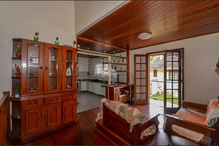 4_photo/94dce6f25d.fa3df4ea54111232-ATLAS-d7d1d258-4b4c-4ebc-a211-2d57f72ff868.jpg de casa à venda com 4 quartos, 286m² em Boa Vista, Curitiba