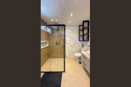 8_photo/94dce6f269.5afd90b9c05d4dec-ATLAS-2e82f030-ee56-435f-9497-8da46d23f2f7.jpg de casa à venda com 5 quartos, 214m² em Boa Vista, Curitiba