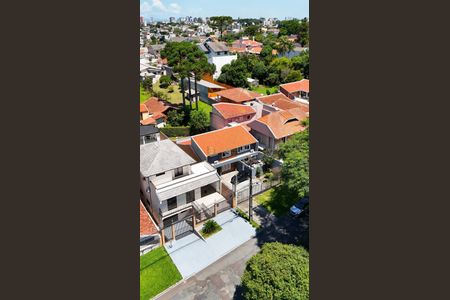 2_photo/94dce6f269.5afd90b9c05d4dec-ATLAS-fa89871a-019b-45b5-ba15-4a68f52039e0.jpg de casa à venda com 5 quartos, 214m² em Boa Vista, Curitiba