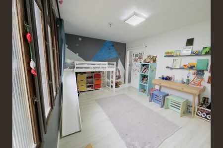 2_photo/94dce6f2b3.b530766e35808669-ATLAS-18b75cfc-80fd-4efd-8454-79bf5b27cf8c.jpg de casa à venda com 4 quartos, 323m² em Boa Vista, Curitiba