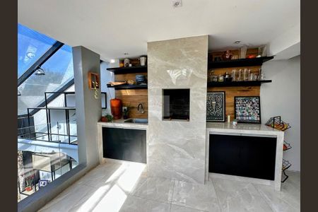 12_photo/94dce6f2b3.b530766e35808669-ATLAS-8bd3bffe-6b31-40be-b652-8cf412ee717a.jpg de casa à venda com 4 quartos, 323m² em Boa Vista, Curitiba