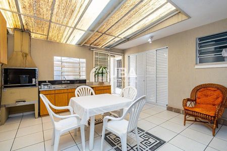 16_photo/94dce6f2e3.e467a4455404b950-ATLAS-00012d5f-9e71-4fde-baf3-3e25e9357dcb.jpg de casa à venda com 3 quartos, 268m² em Boa Vista, Curitiba