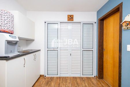 26_photo/94dce6f2e3.e467a4455404b950-ATLAS-503cee78-eff8-4709-b6ad-cbdb24770b93.jpg de casa à venda com 3 quartos, 268m² em Boa Vista, Curitiba