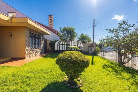 4_photo/94dce6f2e3.e467a4455404b950-ATLAS-e5045cc5-5b43-49c4-b4d1-8101bc752b2c.jpg de casa à venda com 3 quartos, 268m² em Boa Vista, Curitiba