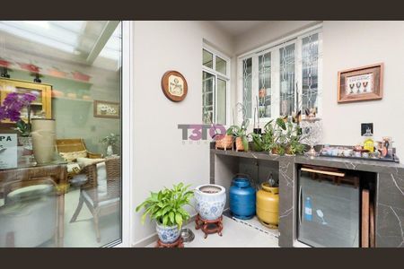 8_photo/94dce6f3b9.bd88f4c23bd4aa3d-ATLAS-2dc6c8ca-6bed-4e66-9f53-6e72160d40ed.jpg de casa à venda com 4 quartos, 198m² em Boa Vista, Curitiba