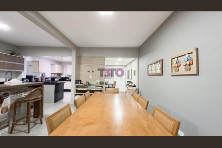 12_photo/94dce6f3b9.bd88f4c23bd4aa3d-ATLAS-ac2d913c-5ee3-4c89-9f4e-943ffac56f0e.jpg de casa à venda com 4 quartos, 198m² em Boa Vista, Curitiba