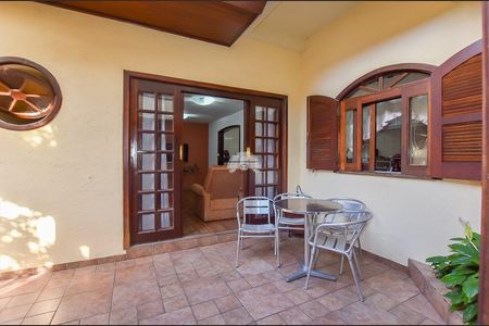 47_photo/94dce6f4e3.a3ae9ae7e703bbee-ATLAS-53dbc698-cd1b-4fd3-9f02-467e7483f1e7.jpg de casa à venda com 6 quartos, 640m² em Boa Vista, Curitiba