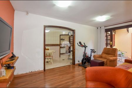 17_photo/94dce6f4e3.a3ae9ae7e703bbee-ATLAS-7862402c-7963-435b-954f-b61e602c0967.jpg de casa à venda com 6 quartos, 640m² em Boa Vista, Curitiba