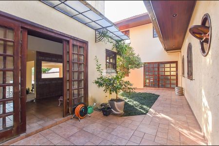 46_photo/94dce6f4e3.a3ae9ae7e703bbee-ATLAS-81a9a66c-0e5a-40d0-b420-84be71f173b0.jpg de casa à venda com 6 quartos, 640m² em Boa Vista, Curitiba