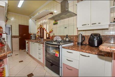 40_photo/94dce6f4e3.a3ae9ae7e703bbee-ATLAS-c36b4da7-0a25-439b-b4b5-41c02290aa37.jpg de casa à venda com 6 quartos, 640m² em Boa Vista, Curitiba