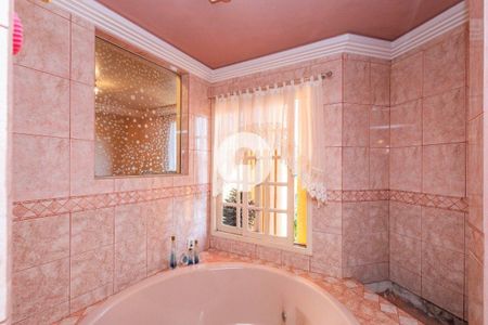 7_photo/94dce6f4e3.a3ae9ae7e703bbee-ATLAS-dcaa73f4-1ab5-499a-9d40-f57b0e3d2187.jpg de casa à venda com 5 quartos, 528m² em Boa Vista, Curitiba