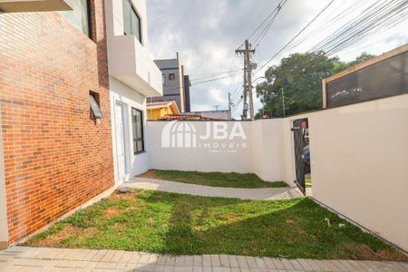 4_photo/94dce6f62b.df2406aa61ba3211-ATLAS-83aa002b-524c-47c9-bb0f-f3a3311d66ae.jpg de casa à venda com 0 quarto, 108m² em Santa Cândida, Curitiba