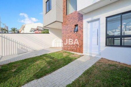 2_photo/94dce6f62b.df2406aa61ba3211-ATLAS-8be03eda-8a57-4460-a3a3-7be8d88ad010.jpg de casa à venda com 0 quarto, 108m² em Santa Cândida, Curitiba