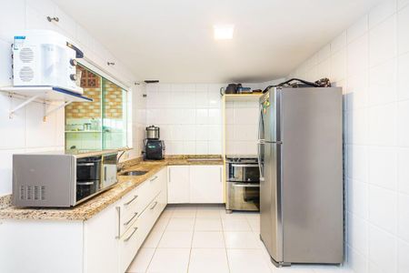 13_photo/94dce6f65d.9eb5d2fc35c3b0f7-ATLAS-a6077076-2a8d-4970-9399-ebe04fd10020.jpg de casa à venda com 3 quartos, 119m² em Boa Vista, Curitiba