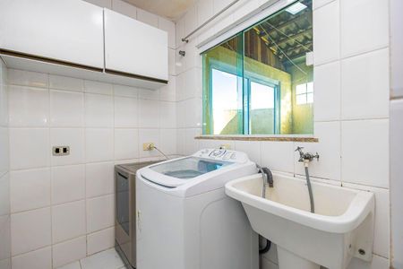 18_photo/94dce6f65d.9eb5d2fc35c3b0f7-ATLAS-e7325c6b-aee4-4a9b-9fac-afb9ffc08ec9.jpg de casa à venda com 3 quartos, 119m² em Boa Vista, Curitiba